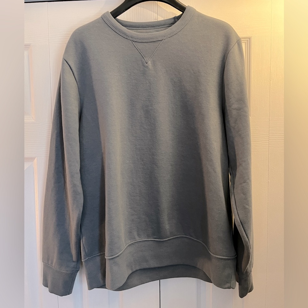 Gray crewneck sweatshirt